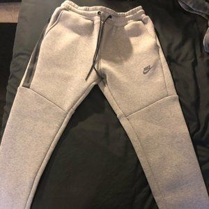 - SOLD - Nike Tech Fleece Joggers